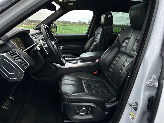 Land Rover Range Rover Sport 11 of 30