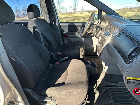 Hyundai Trajet 11 of 18