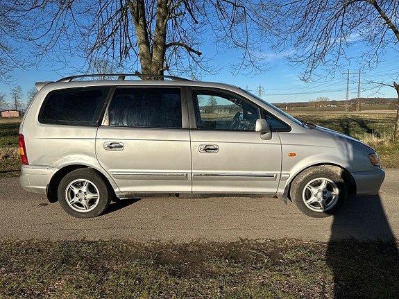 Hyundai Trajet 7 of 18