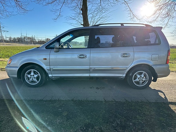 Hyundai Trajet 8 of 18