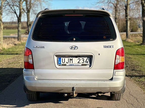 Hyundai Trajet 6 of 18