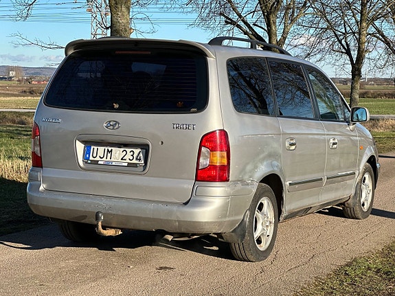 Hyundai Trajet 4 of 18