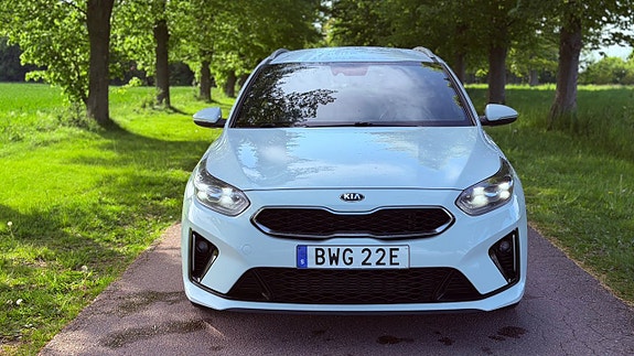 Kia Ceed 2 of 25