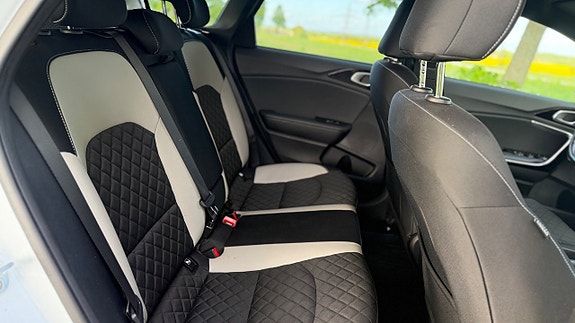 Kia Ceed 9 of 25