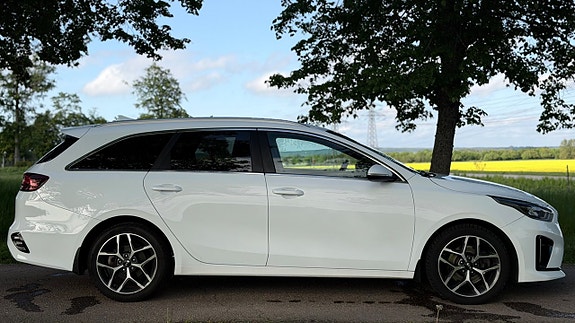 Kia Ceed 3 of 25