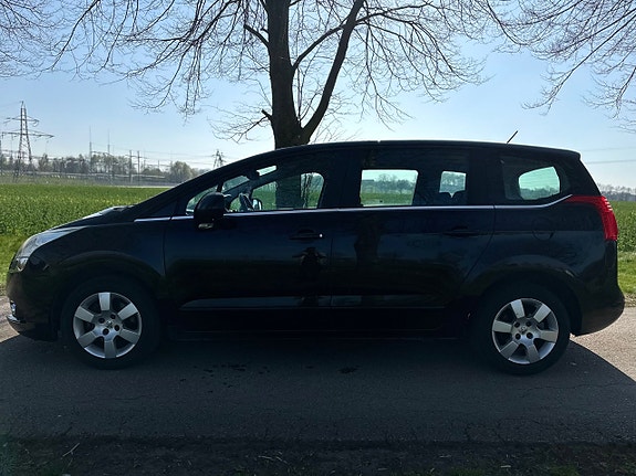 Peugeot 5008 7 of 18
