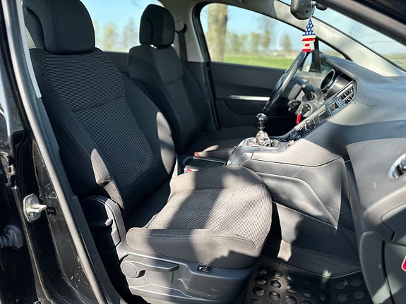 Peugeot 5008 10 of 18