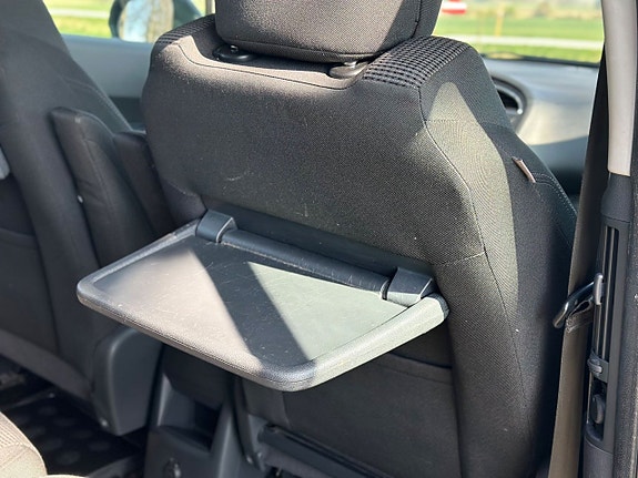 Peugeot 5008 14 of 18