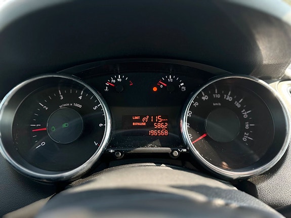 Peugeot 5008 17 of 18
