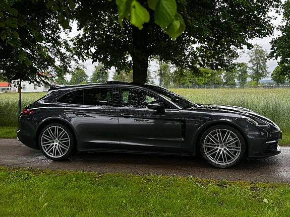 Porsche Panamera 4 9 of 22