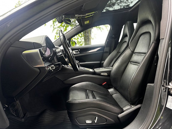 Porsche Panamera 4 11 of 22