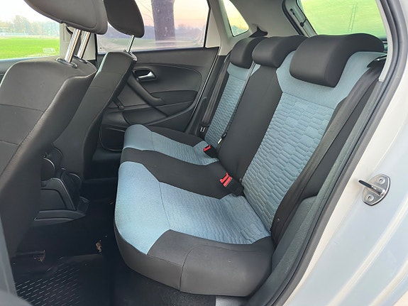 Volkswagen Polo 12 of 18