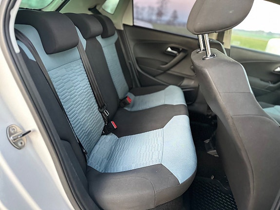 Volkswagen Polo 10 of 18