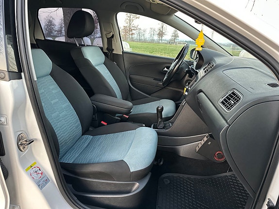 Volkswagen Polo 9 of 18