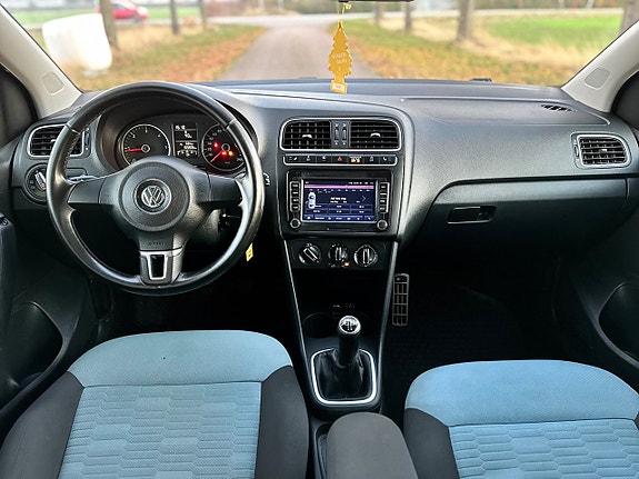 Volkswagen Polo 14 of 18