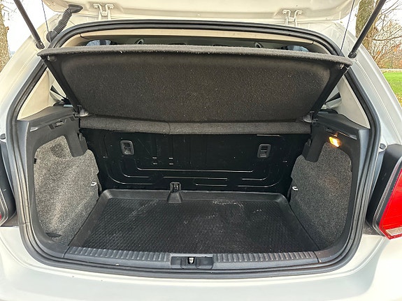 Volkswagen Polo 11 of 18