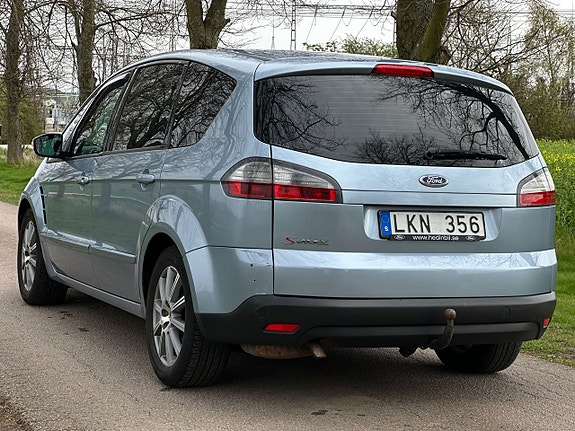 Ford S-MAX 3 of 17