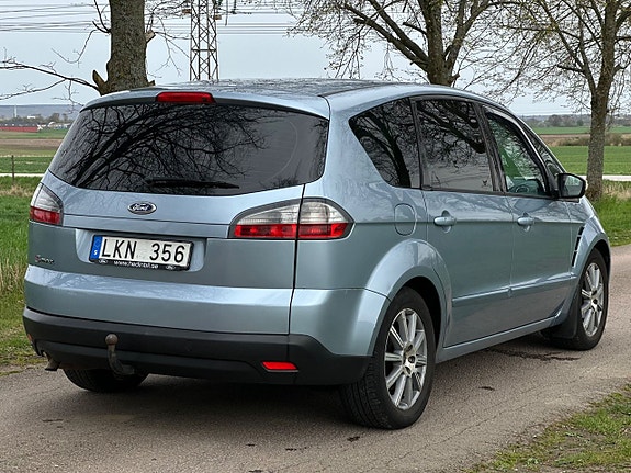 Ford S-MAX 4 of 17