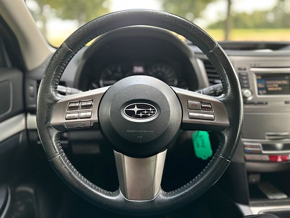 Subaru Legacy 15 of 16