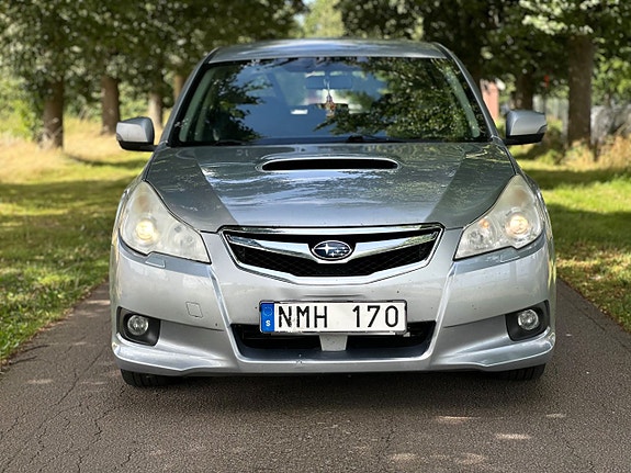 Subaru Legacy 5 of 5