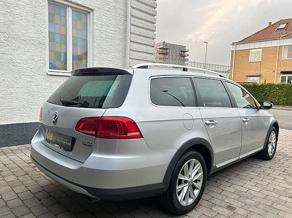 Volkswagen Passat 7 of 25