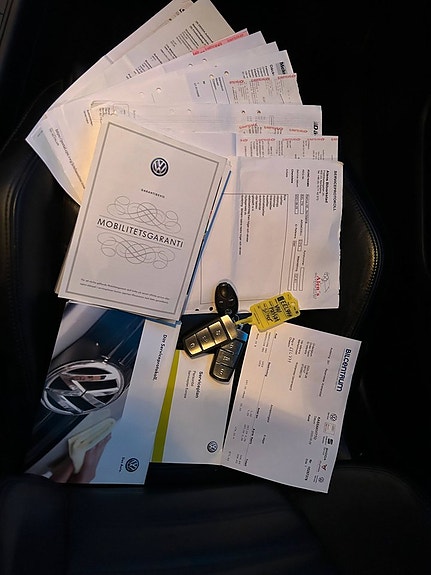 Volkswagen Passat 25 of 25