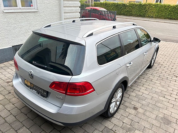 Volkswagen Passat 8 of 25
