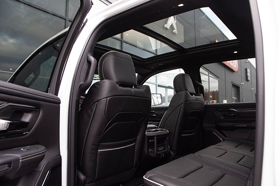 Dodge RAM 1500 18 of 19