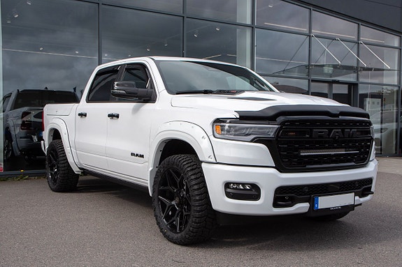 Dodge RAM 1500 3 of 19