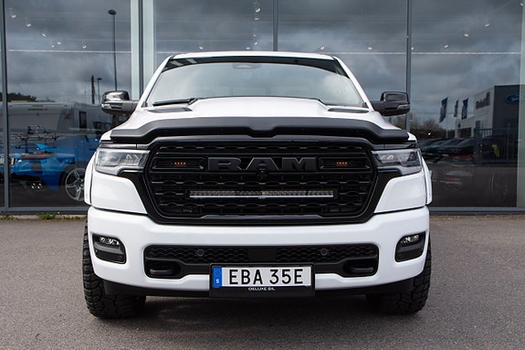 Dodge RAM 1500 2 of 19