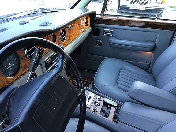 Rolls Royce Silver Spur 18 of 24