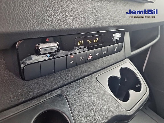 Mercedes-Benz Sprinter 208 12 of 13