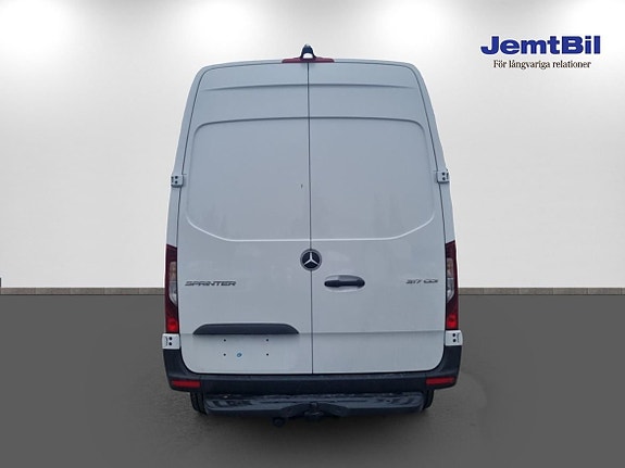 Mercedes-Benz Sprinter 208 5 of 5