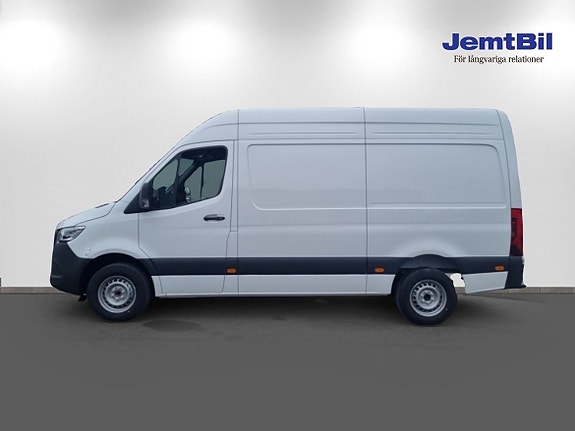 Mercedes-Benz Sprinter 208 4 of 5