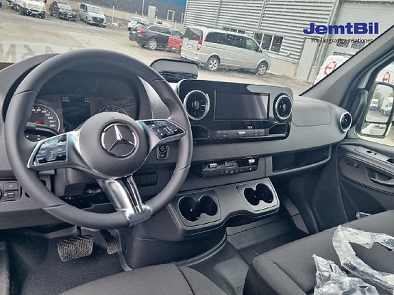 Mercedes-Benz Sprinter 208 7 of 13