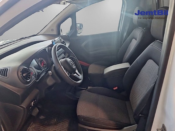 Mercedes-Benz eCitan 8 of 13