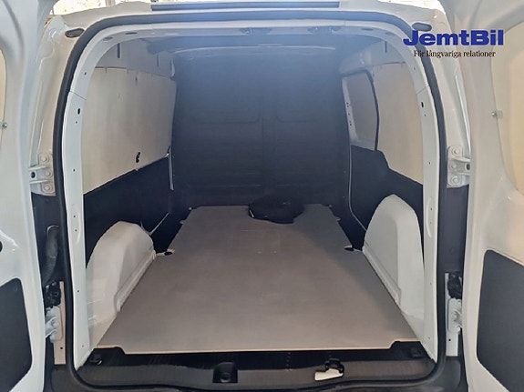 Mercedes-Benz eCitan 13 of 13