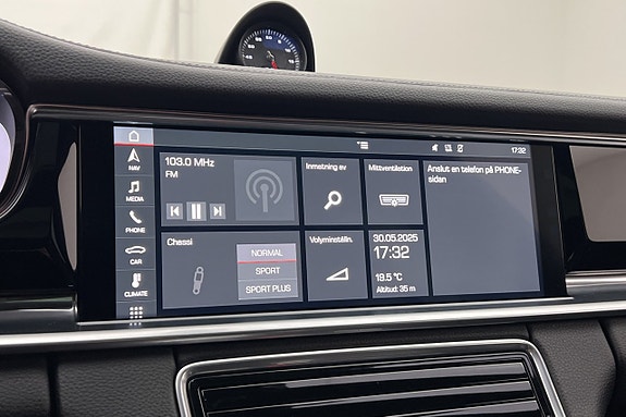 Porsche Panamera 4 25 of 30