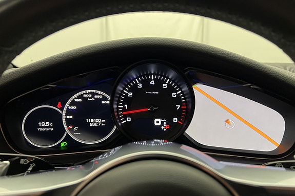 Porsche Panamera 4 22 of 30