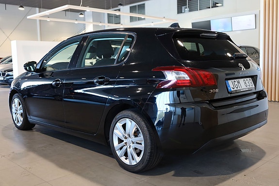 Peugeot 308 3 of 5