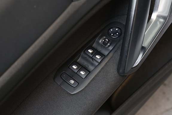 Peugeot 308 9 of 23