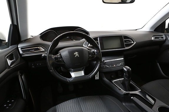 Peugeot 308 13 of 23
