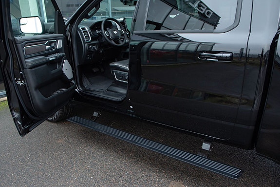 Dodge RAM 1500 13 of 22