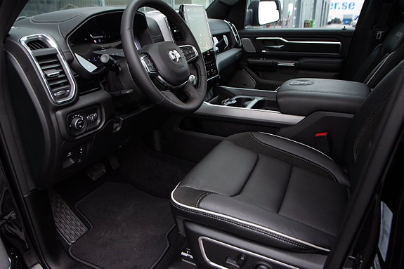 Dodge RAM 1500 10 of 22
