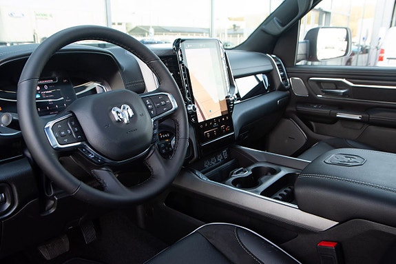 Dodge RAM 1500 9 of 18