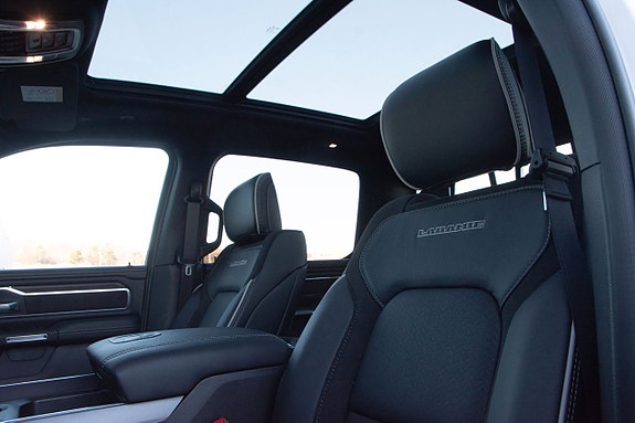 Dodge RAM 1500 14 of 16