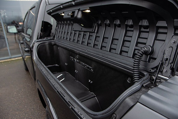 Dodge RAM 1500 10 of 17