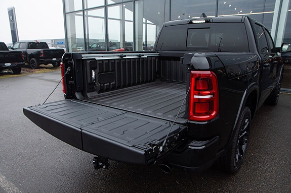 Dodge RAM 1500 9 of 17