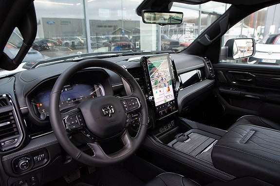 Dodge RAM 1500 11 of 17