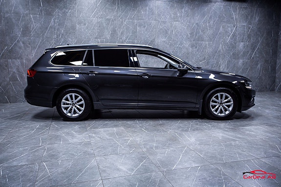 Volkswagen Passat 8 of 26